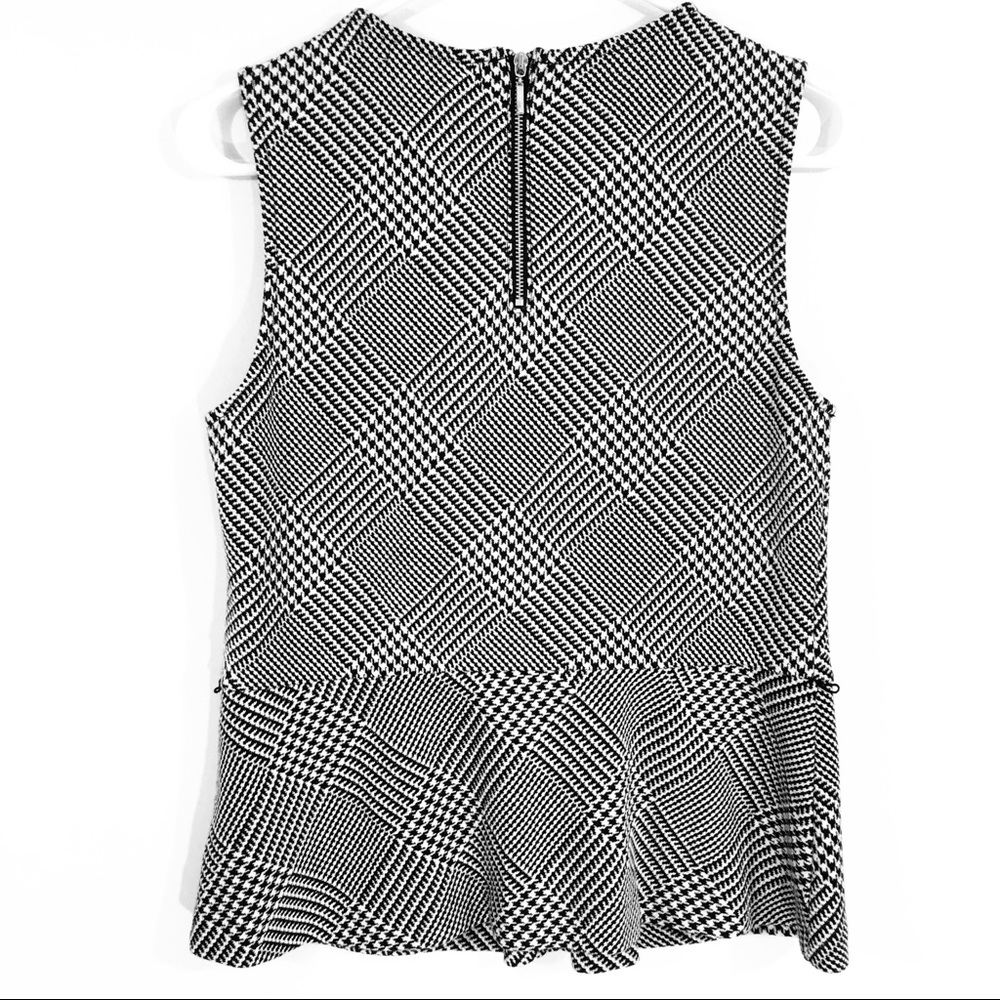 Liz Claiborne Sleeveless Houndstooth Top - Picture 3 of 4